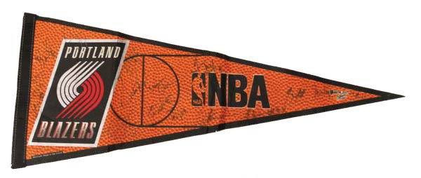 Trail Blazers pennant, signed, 2002-2003